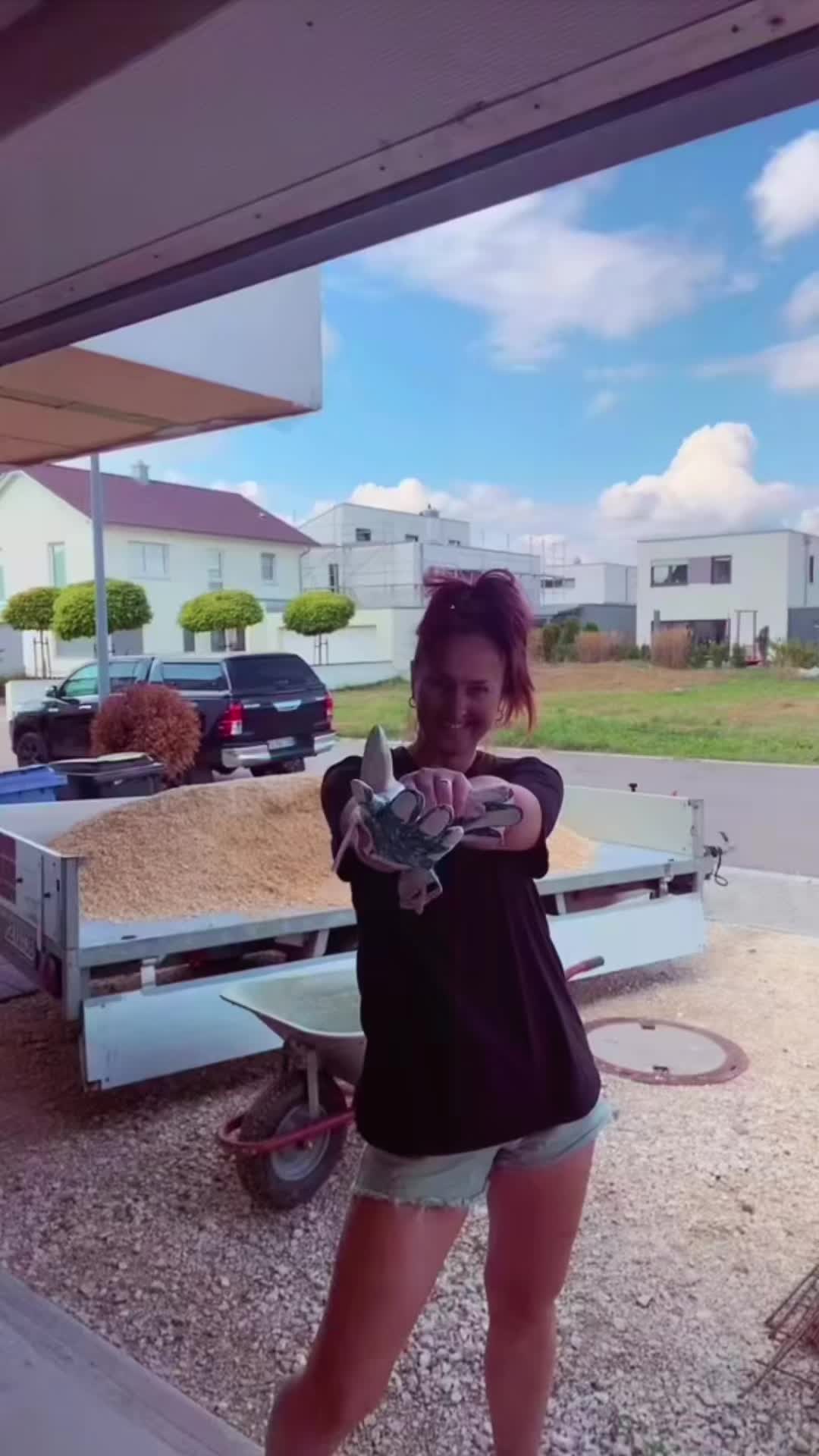 @Lanya Aliens 43J 🥰
