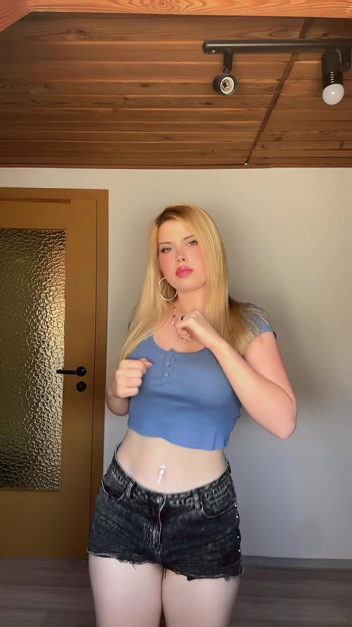 @Anna Rosé