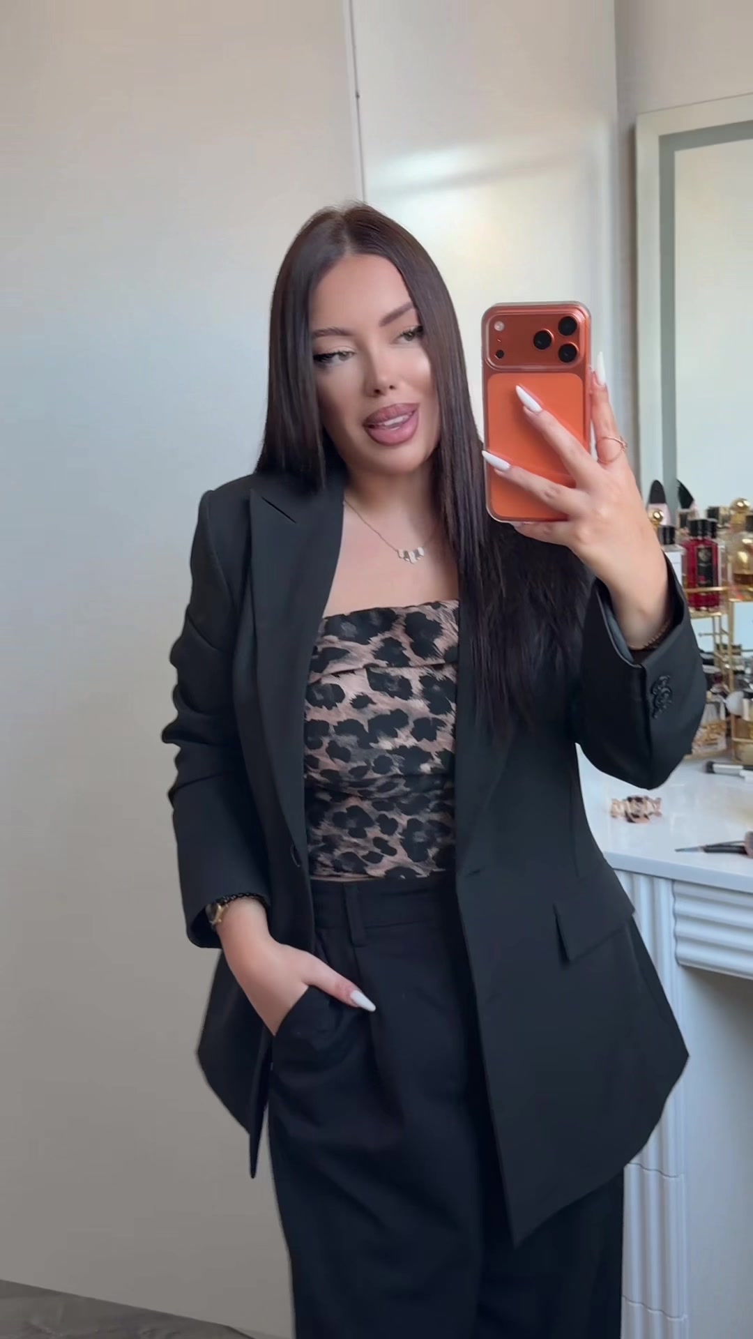 @Efsane♌︎