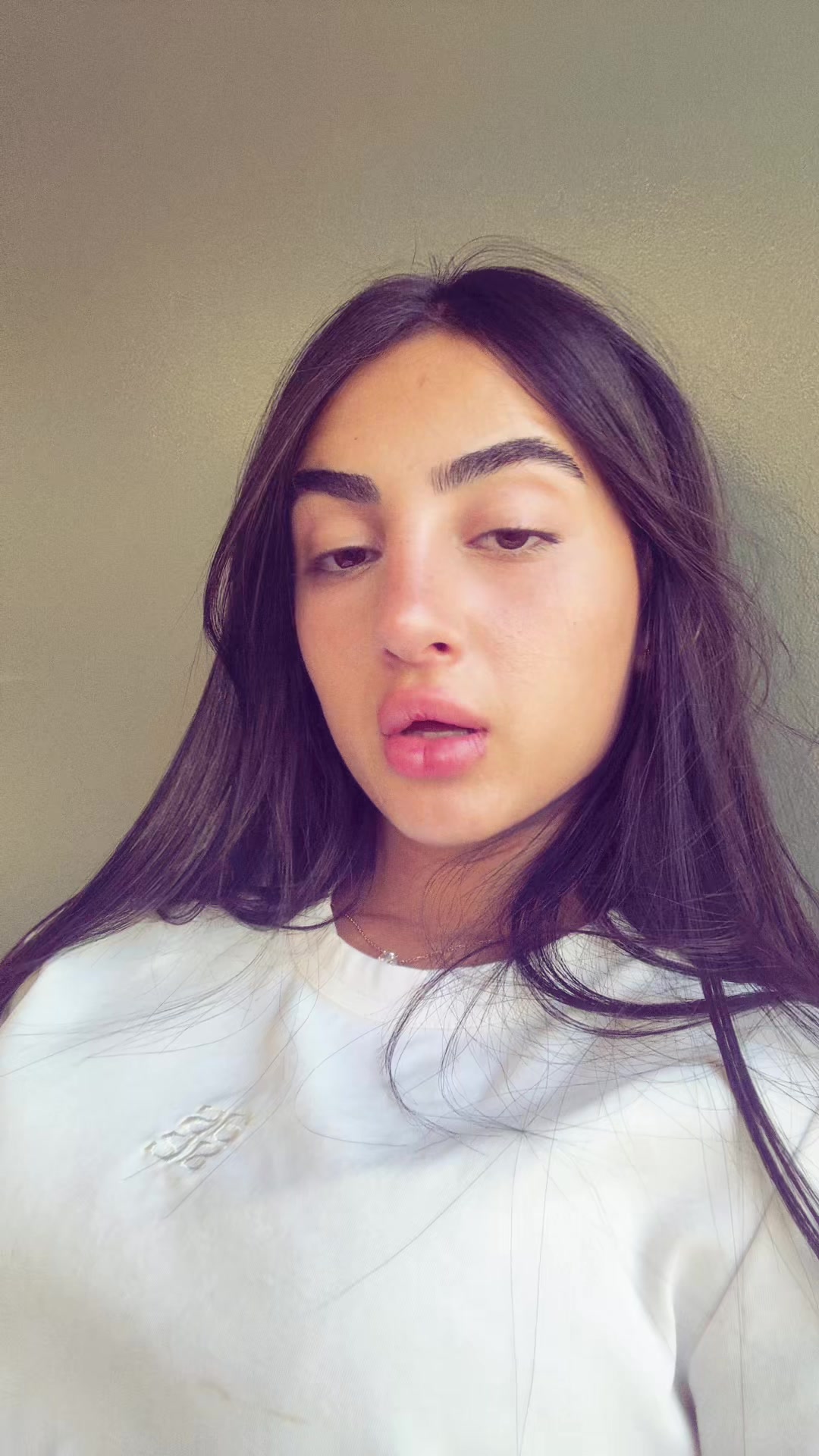 @אגם שוקרי-החלקות שיער