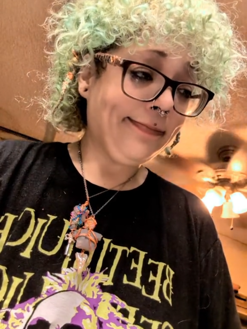 @FluffyCalamity 🍄 🎃🦇🧛🧙🧹