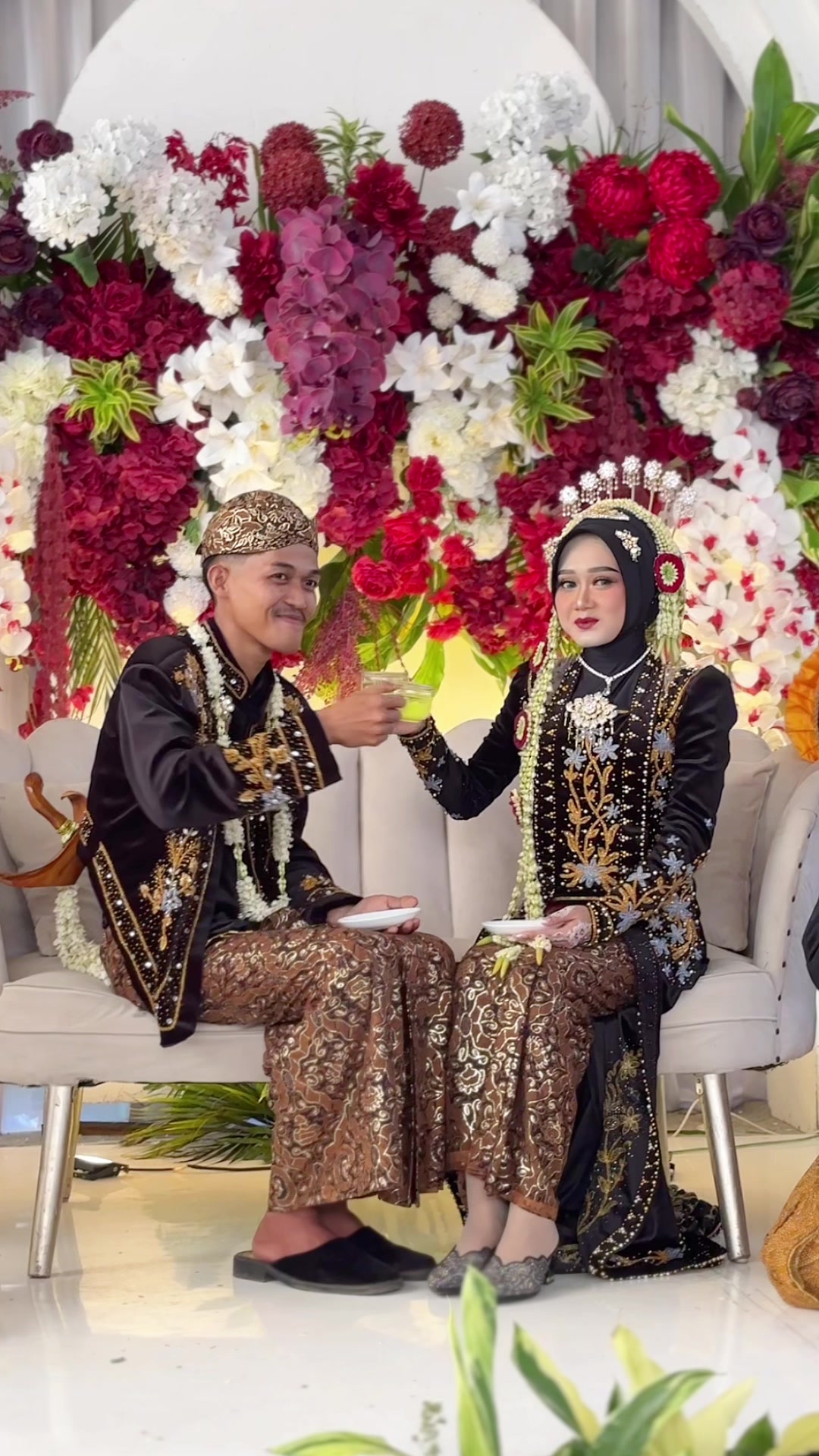 @Mbak Sari || Cucuk Lampah