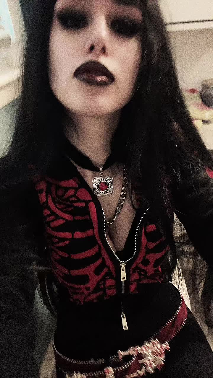 @Maria🦇