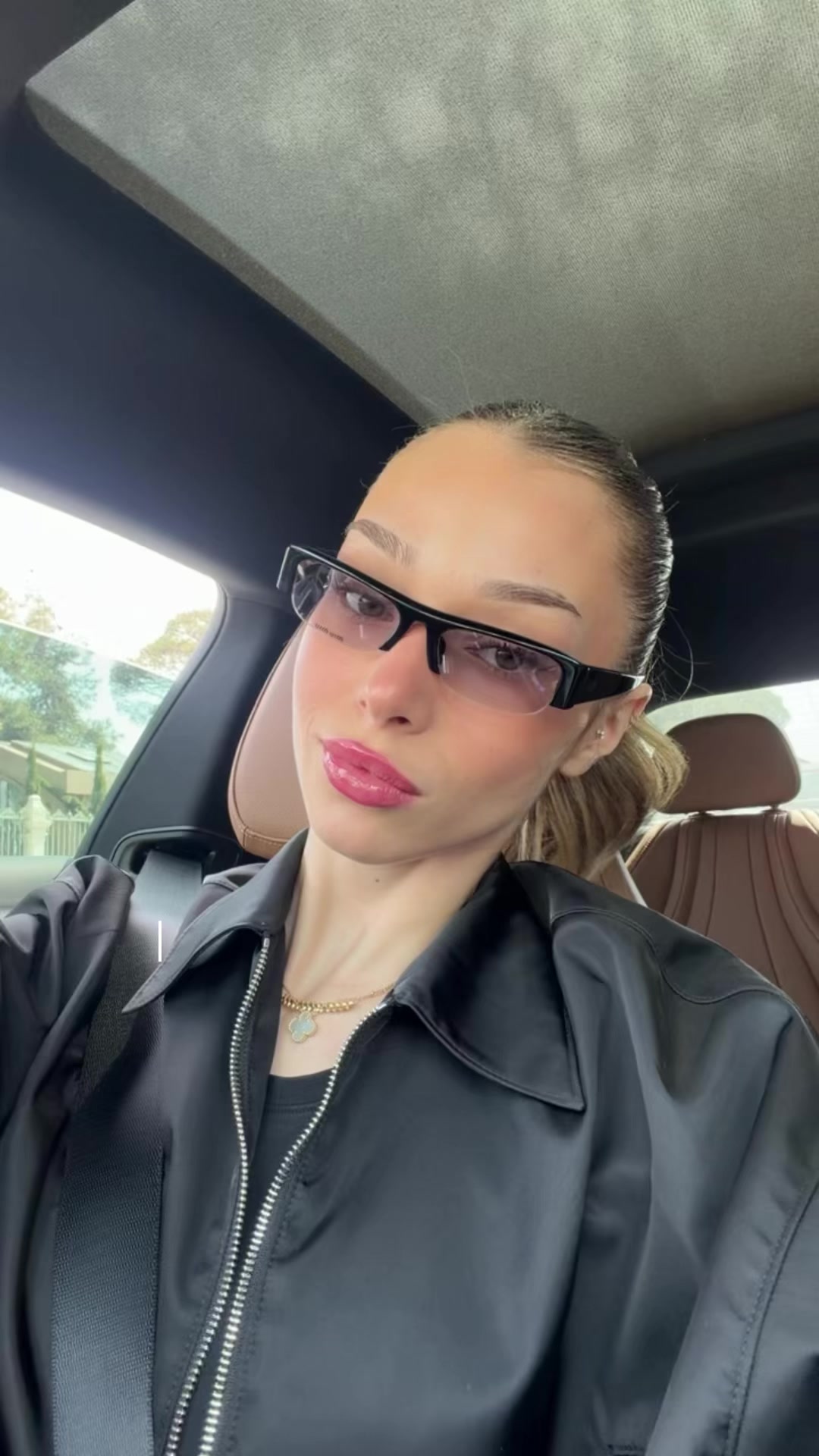 @Aylizduman