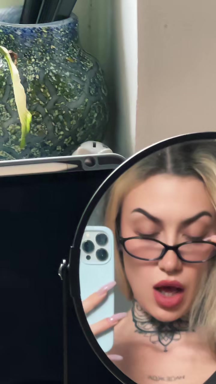 @Sia