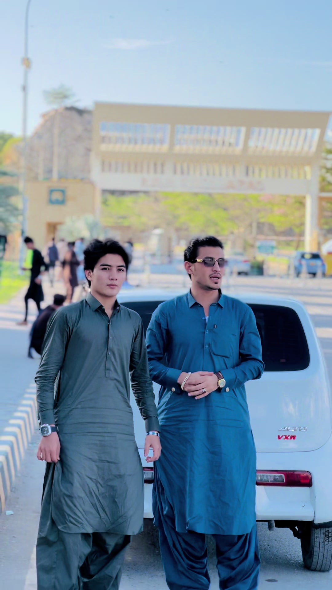 @طاؤس بابا لمسئ🫰