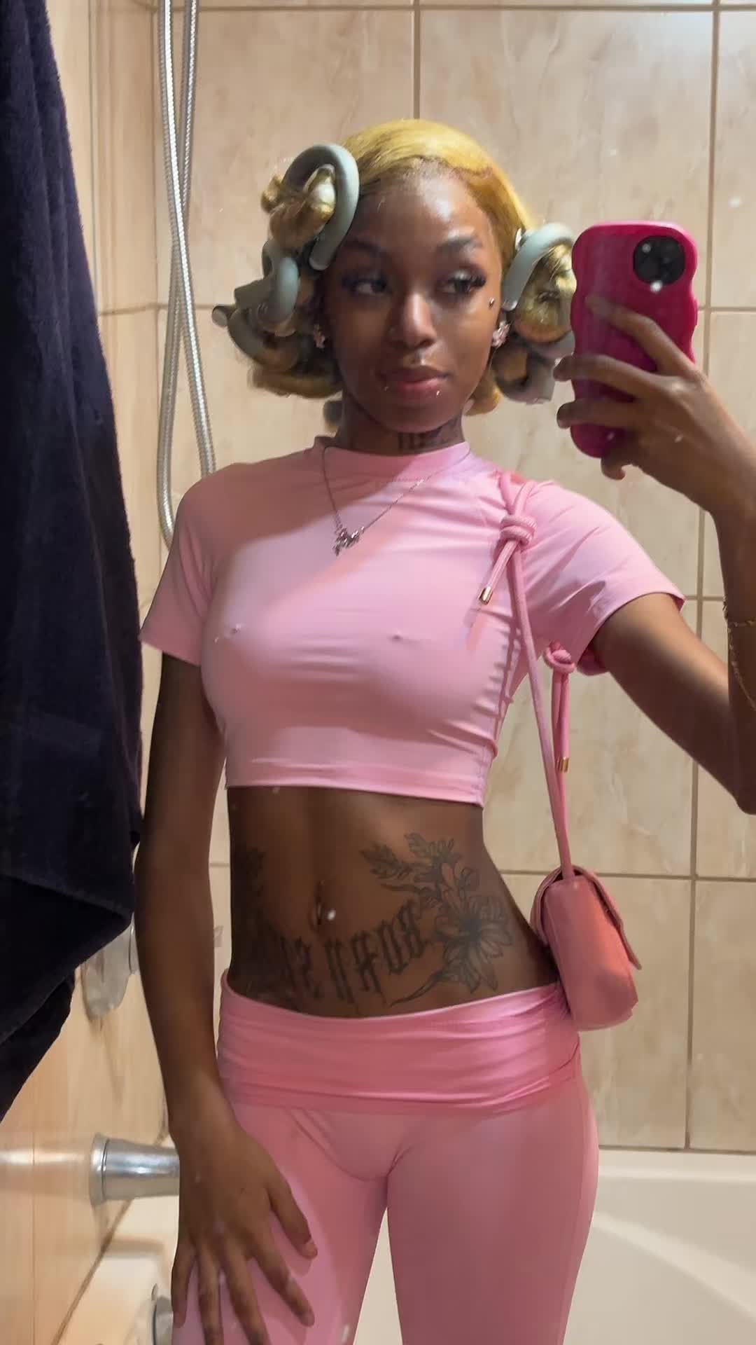 @rainbowkittea