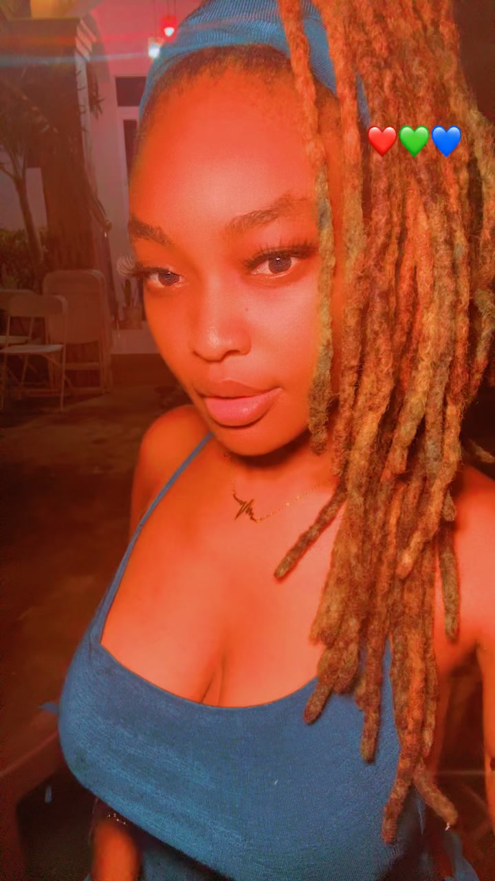 @Ange Carla🇭🇹