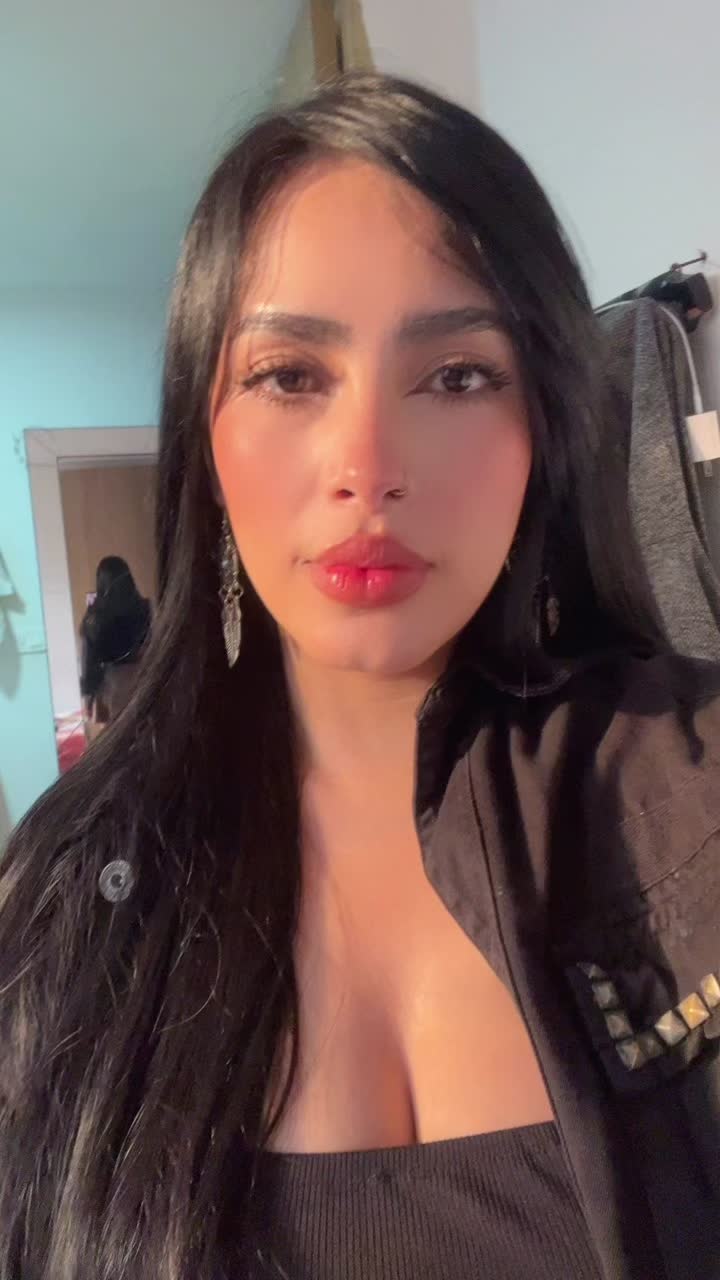 @Aluna