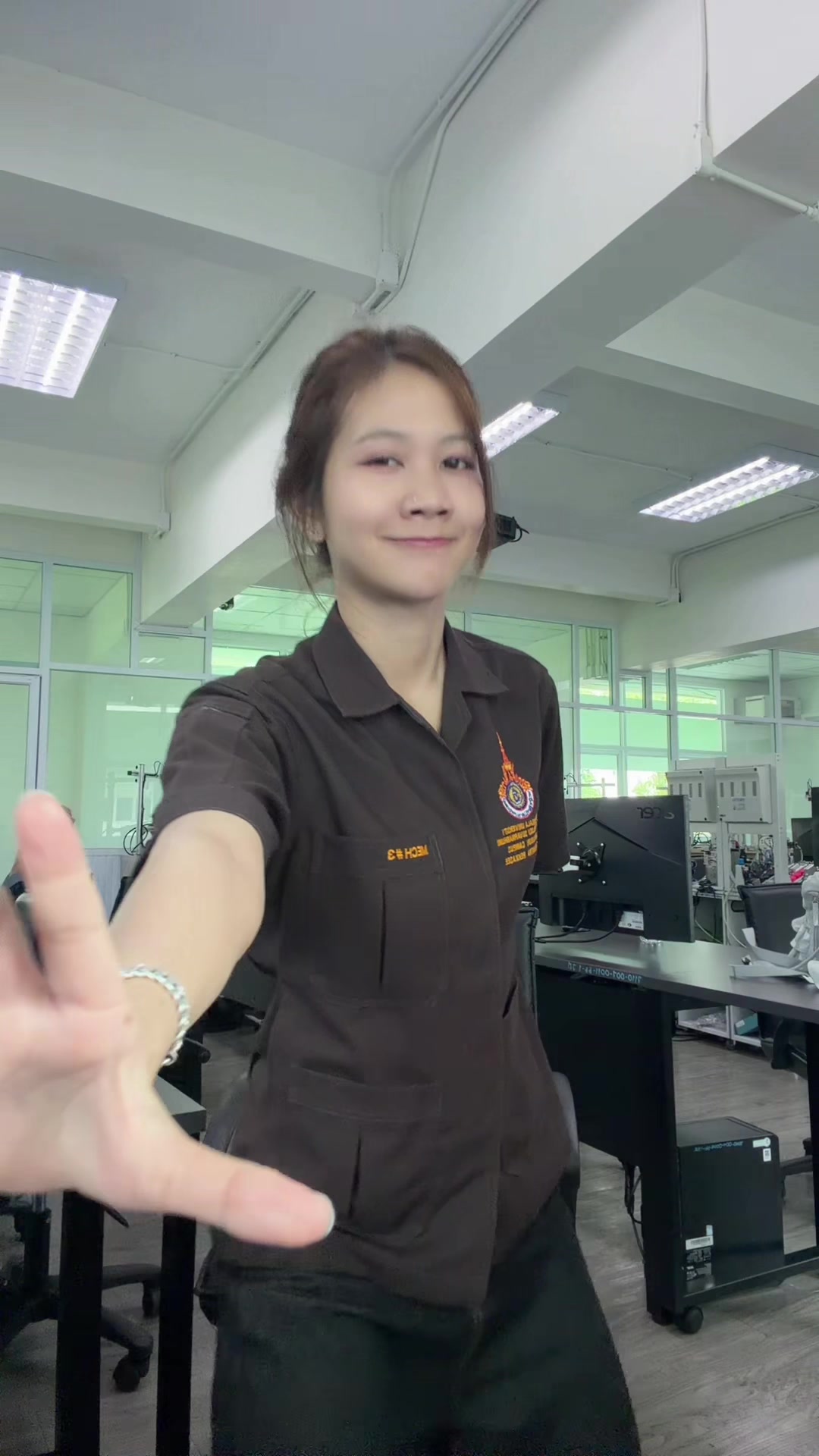 @คงควรคอย
