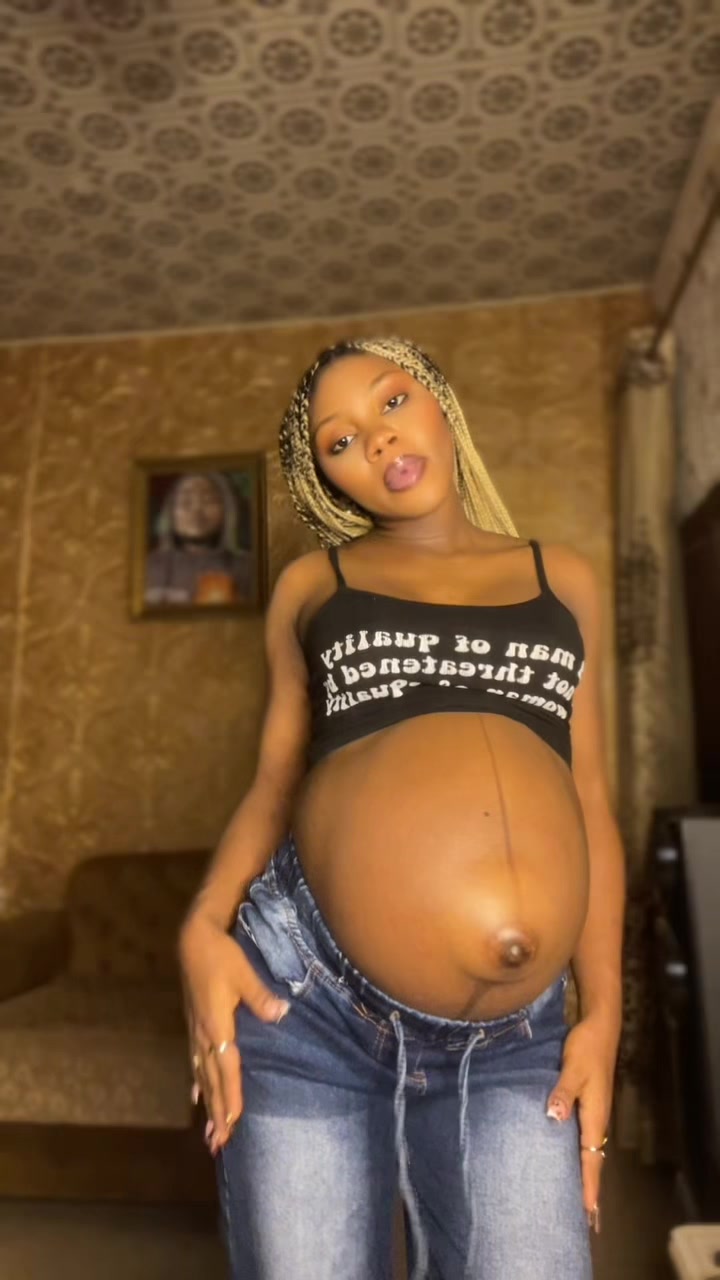 @Bigbellybuttongirl