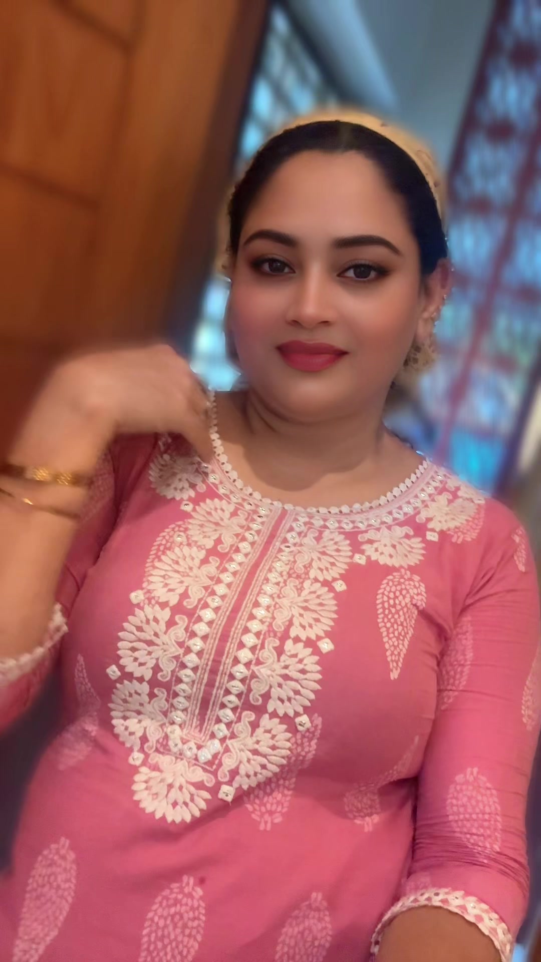 @പോന്നു മിന്നു