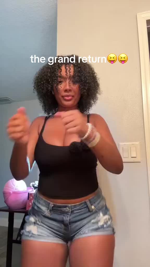 @dahellokittymama