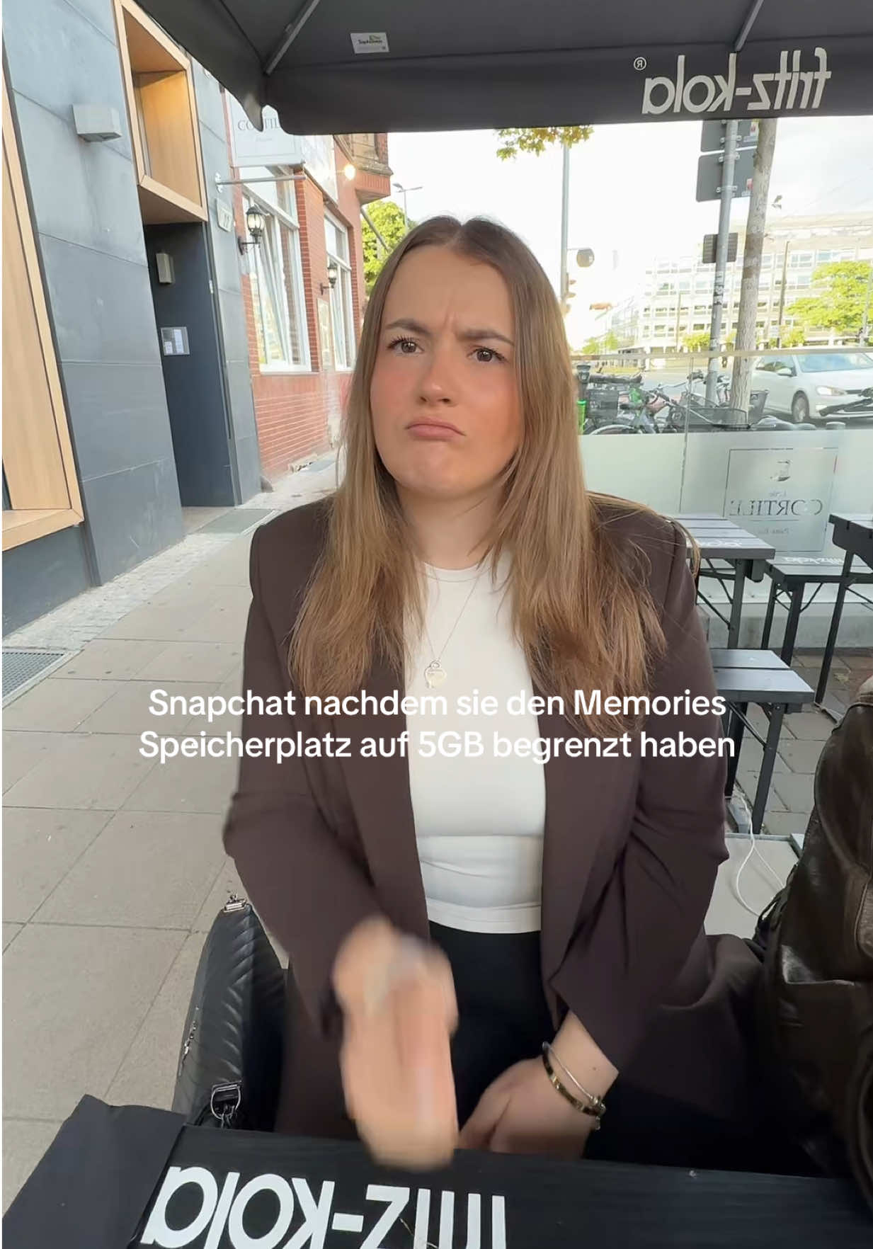@𝐥𝐨𝐫𝐞𝐧𝐳𝐚