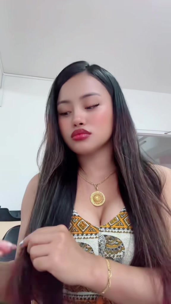 @roshnilamalo