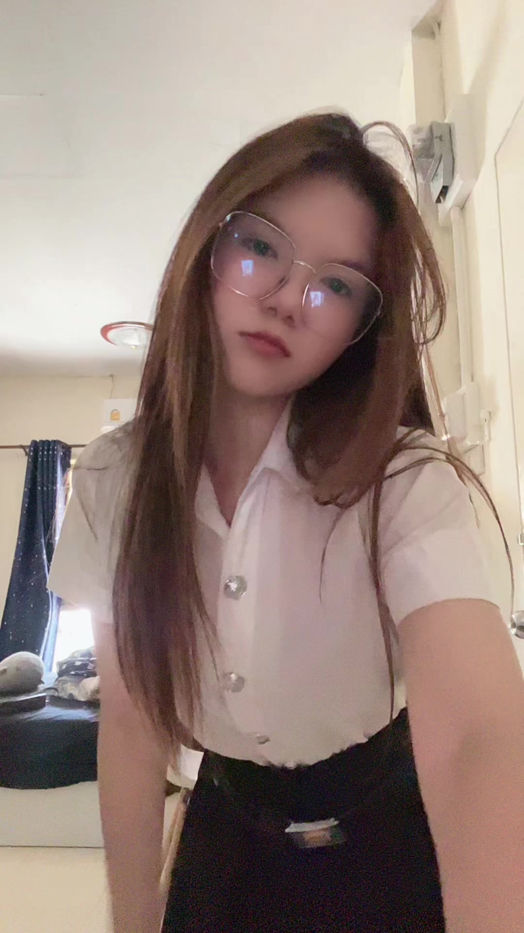 @ใบหม่อน
