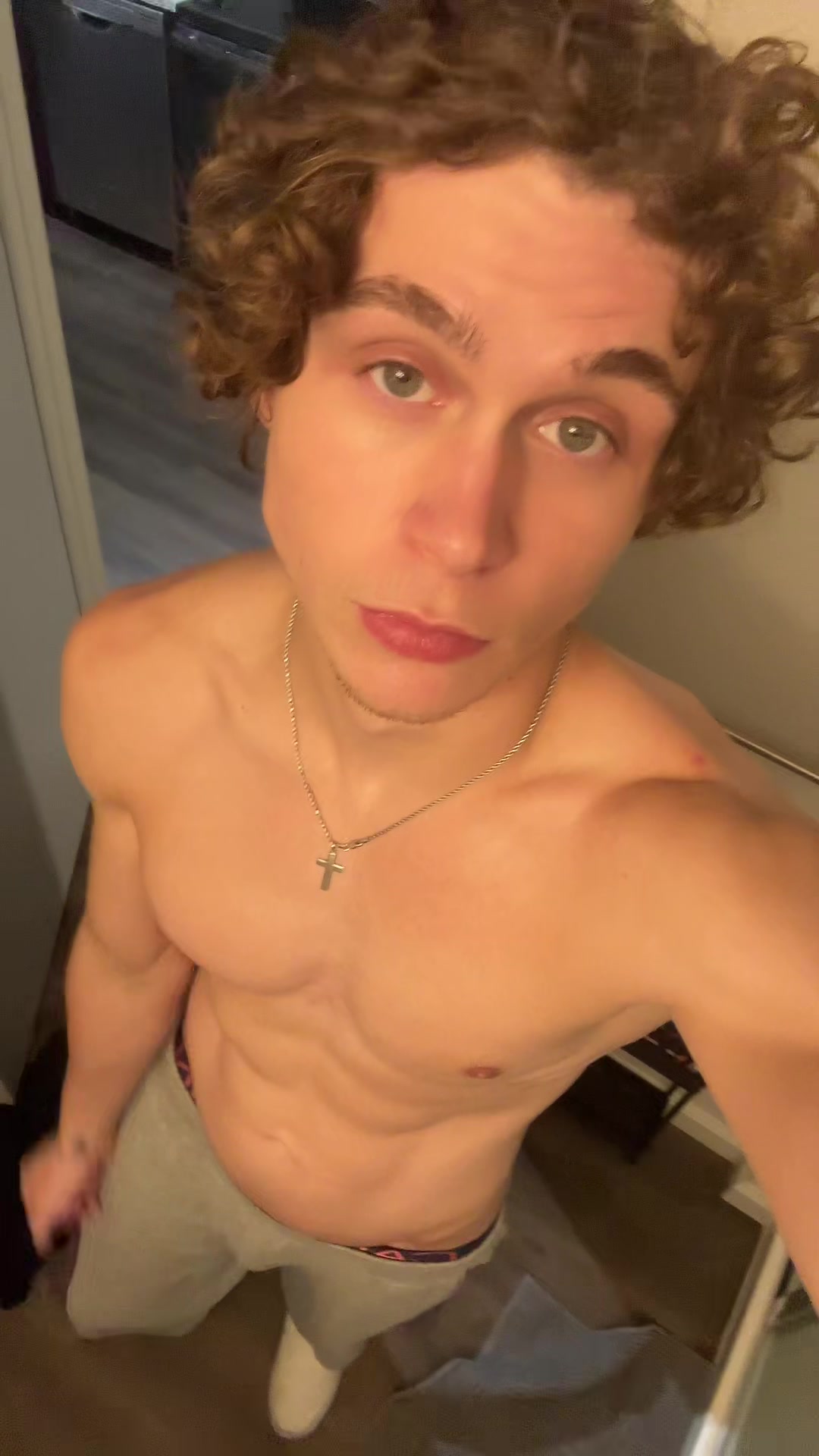 @MoonAtNight