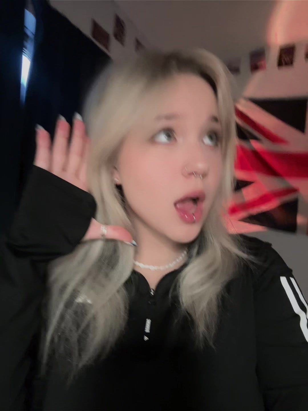 @aweiloria
