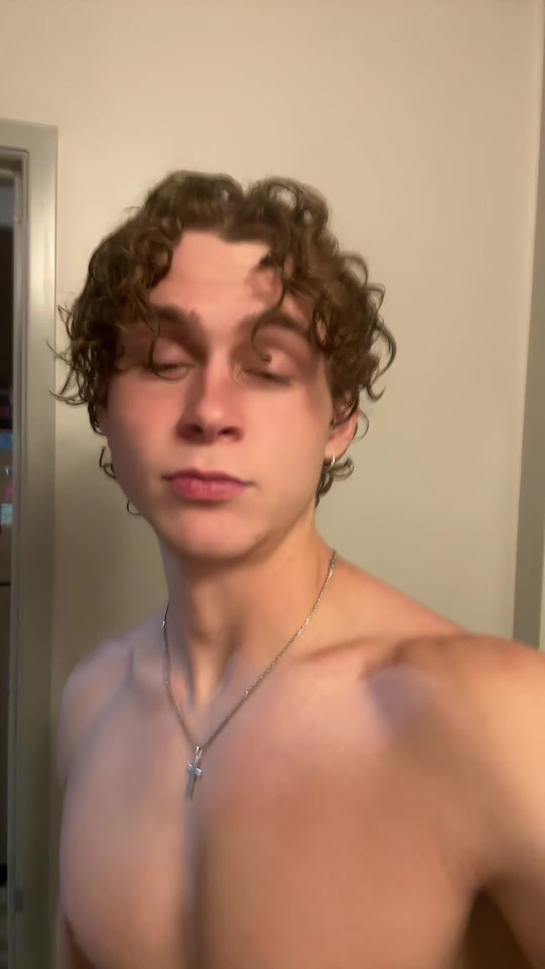 @MoonAtNight
