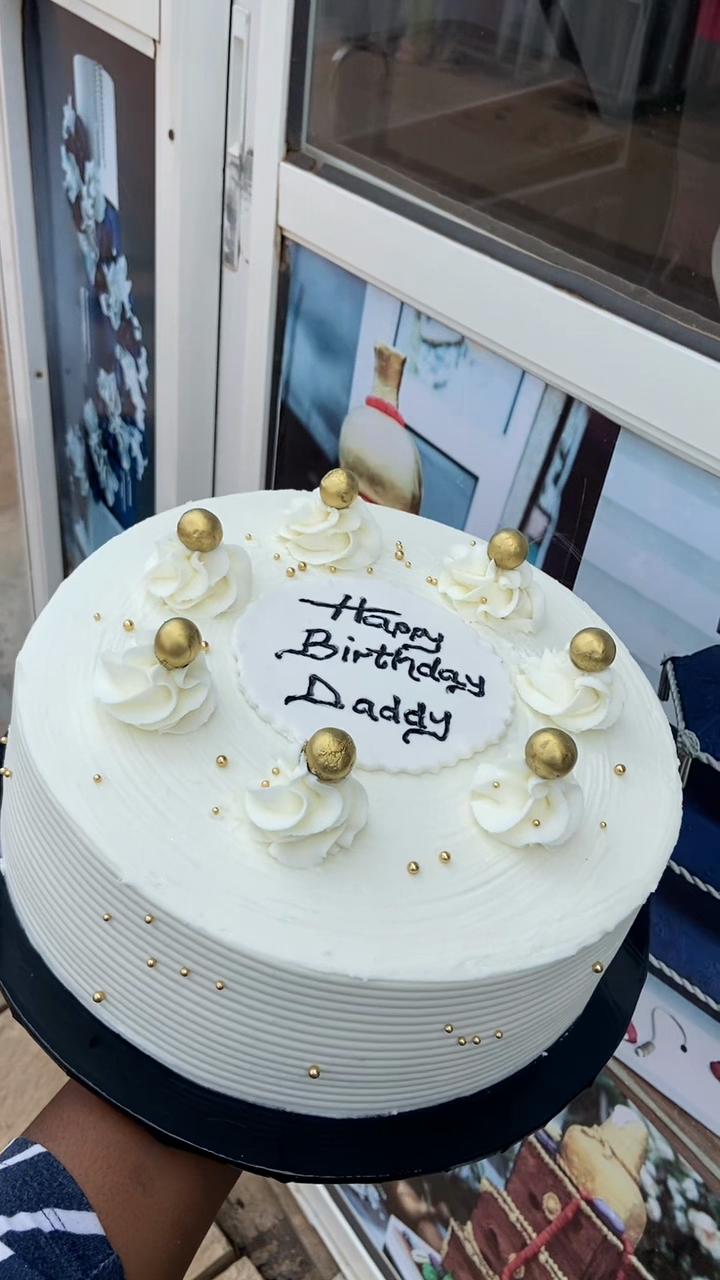 @Tohruks cakes of Ibadan