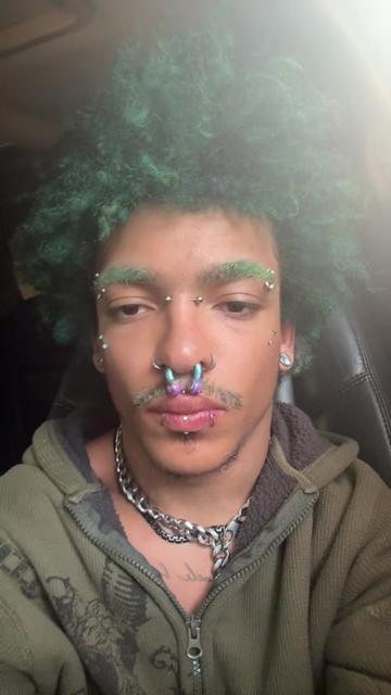 @Alt prince 🧑🏽🦽➡️