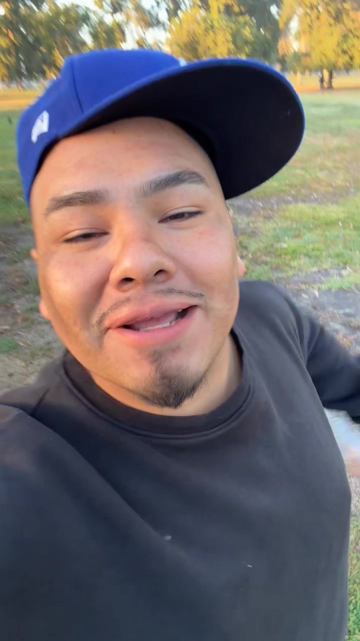 @DoKnows_