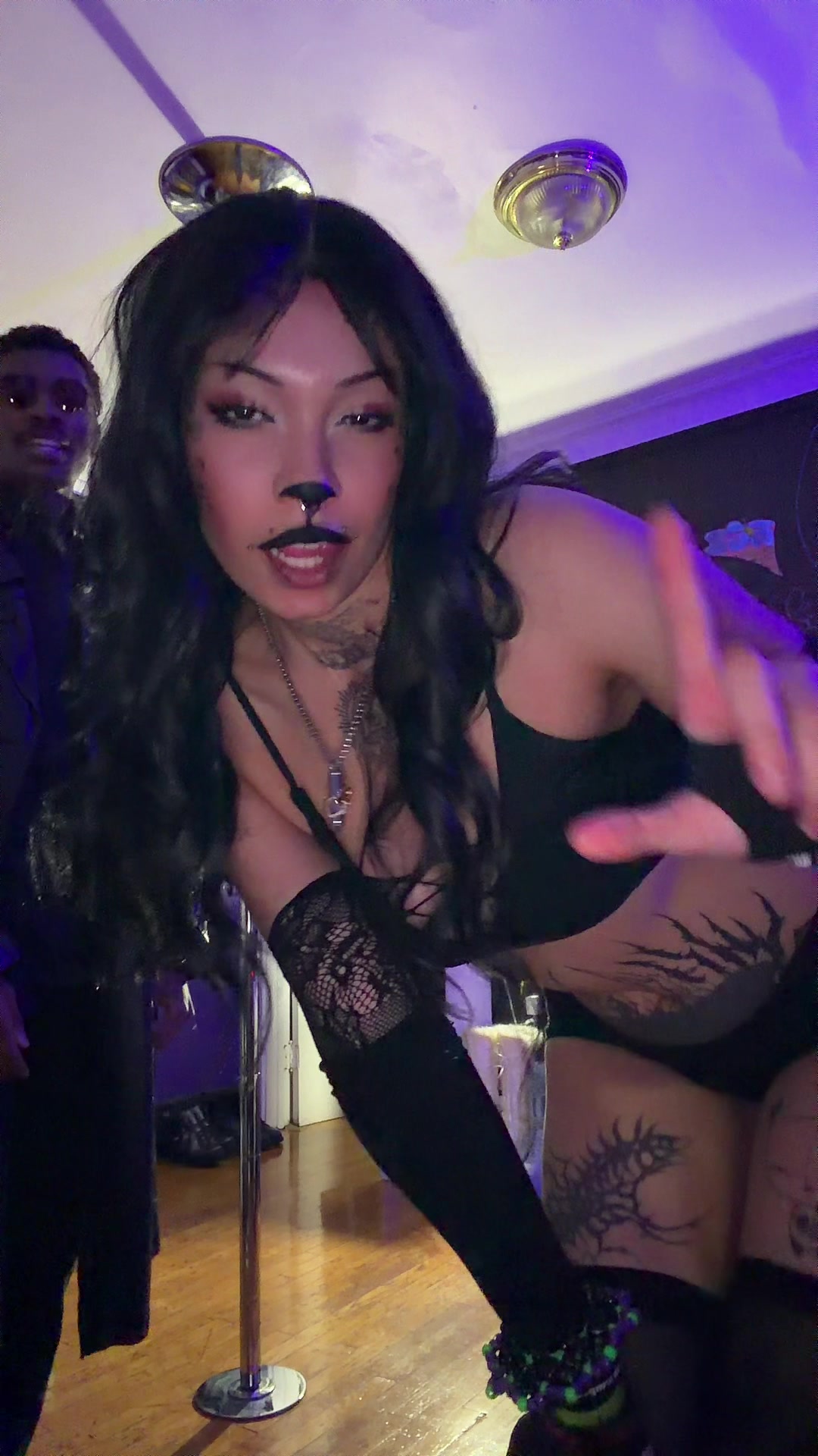 @Z 🦴