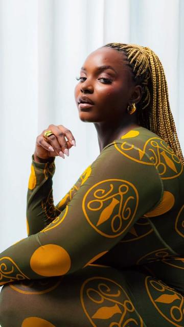 @Africanview