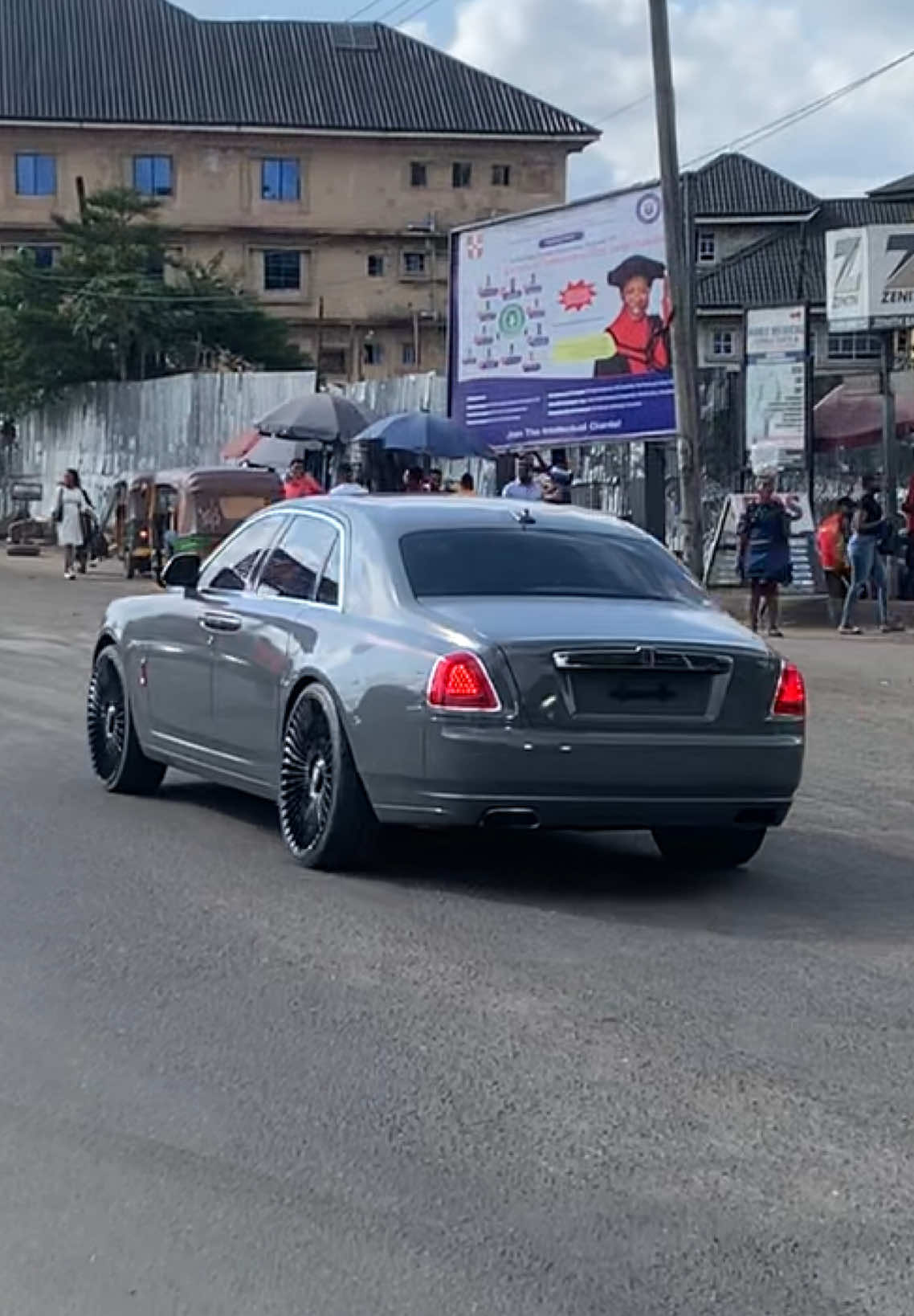 @ALPHA THE CAR SPOTTER ๐