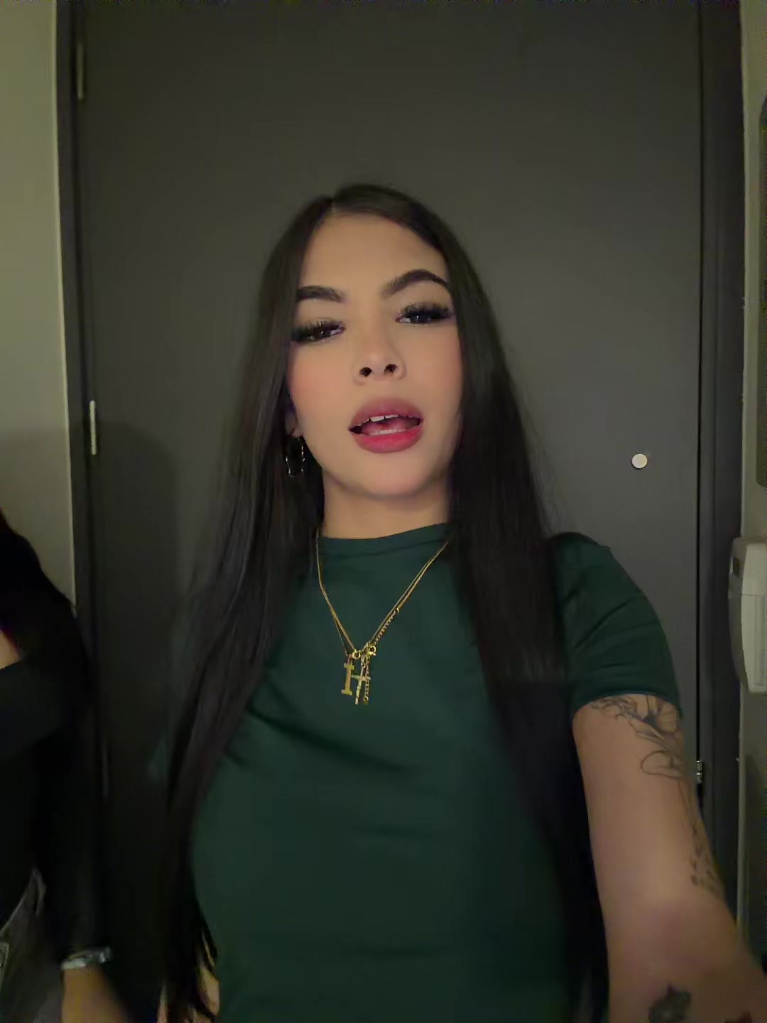 @isisss
