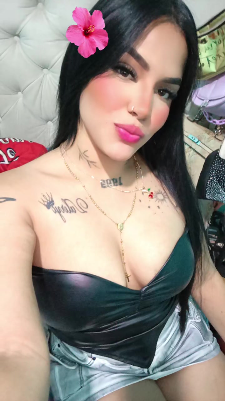 @KAROL'A๐๐ฆ