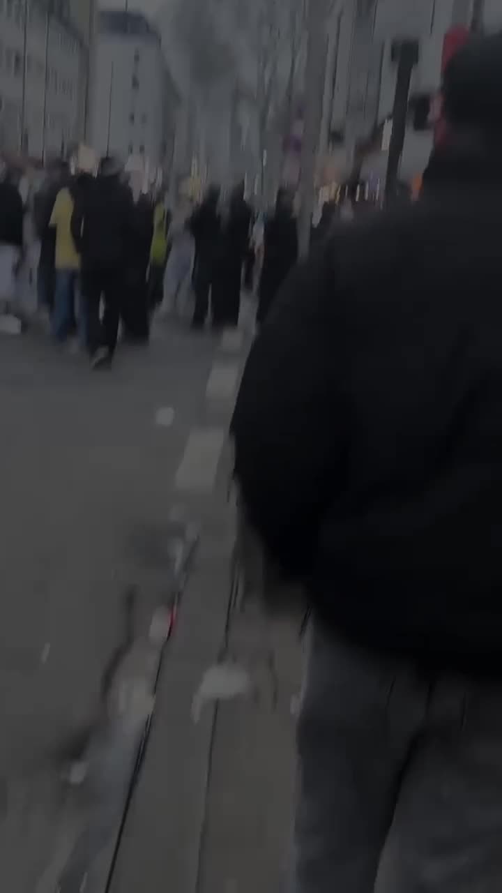 @🇦🇿📍🇩🇪