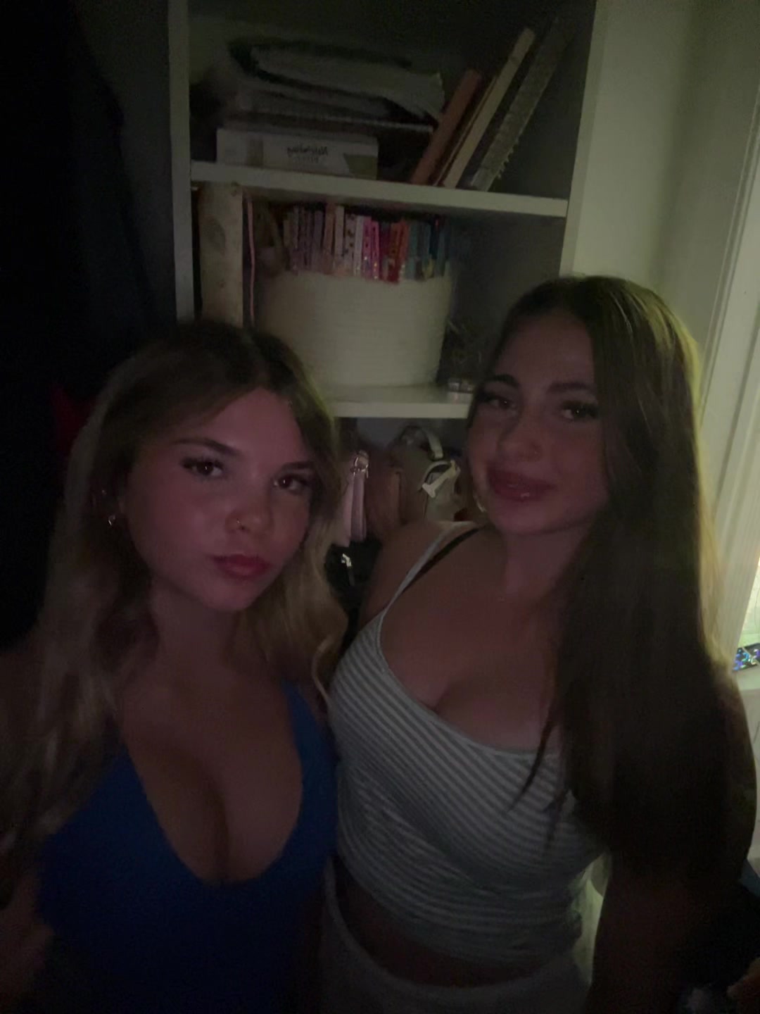 @😚☹️😻💝