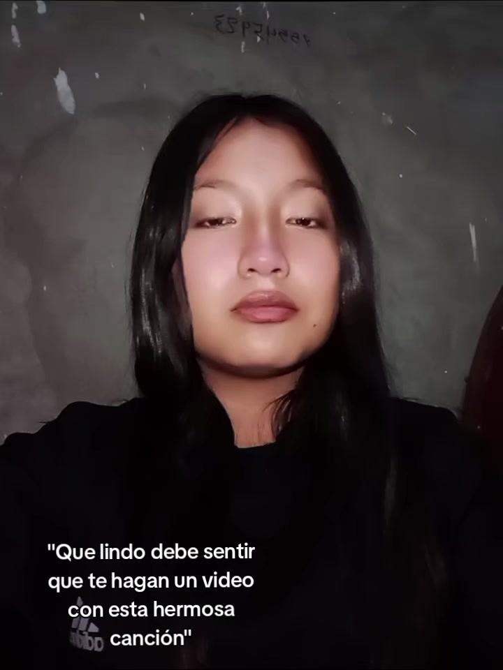 @Anahi
