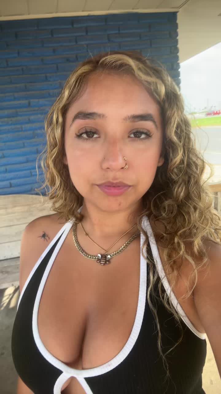 @raaaelene