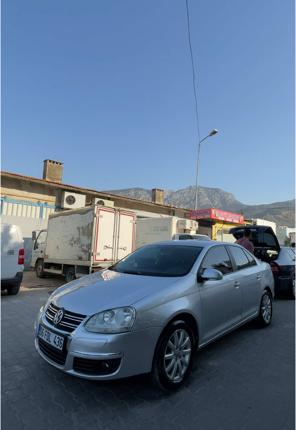 @&Ouml;mer sent&uuml;rk