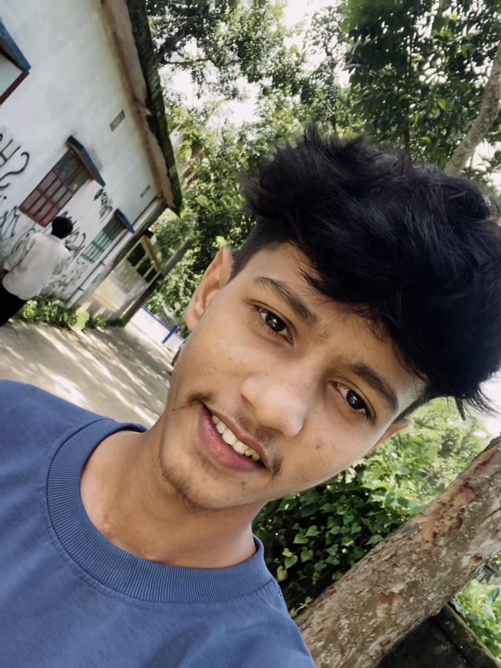 @ᴀʀɪʏᴀɴ🕷️🕸️