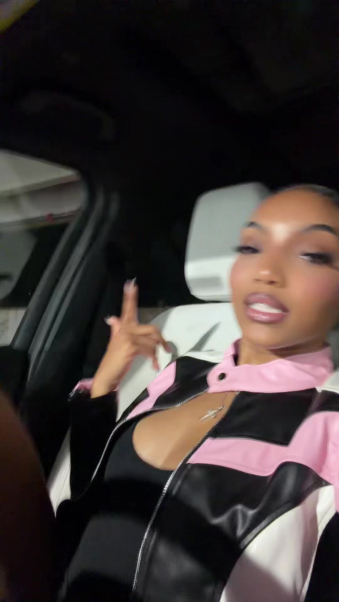 @SYDNI SIMONE