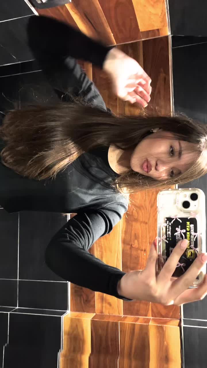 @Ella