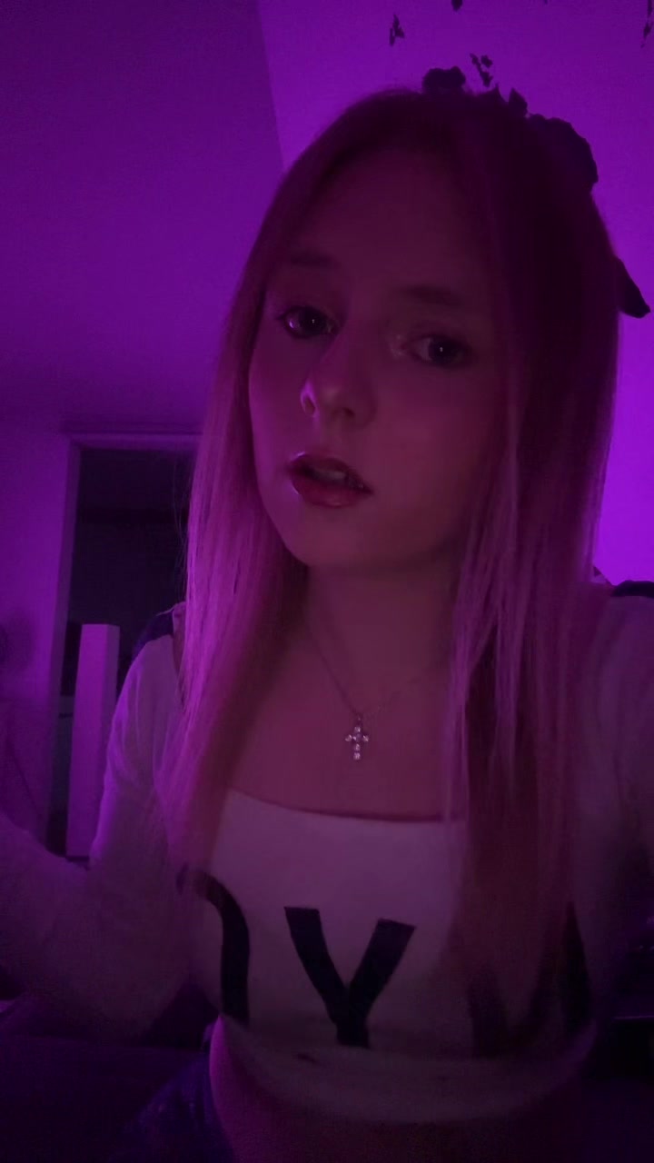 @Bella