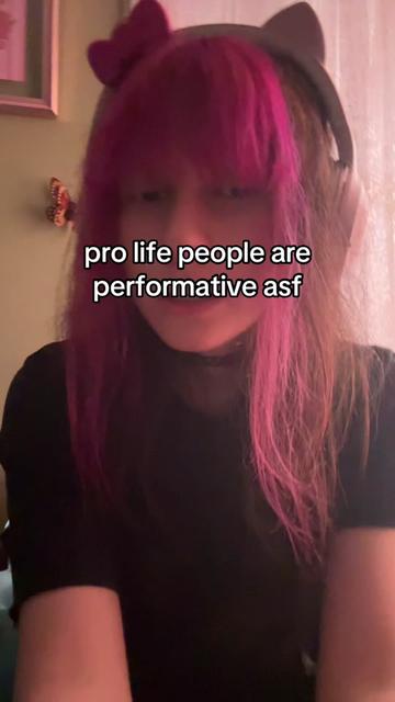 @miahatesallofyou