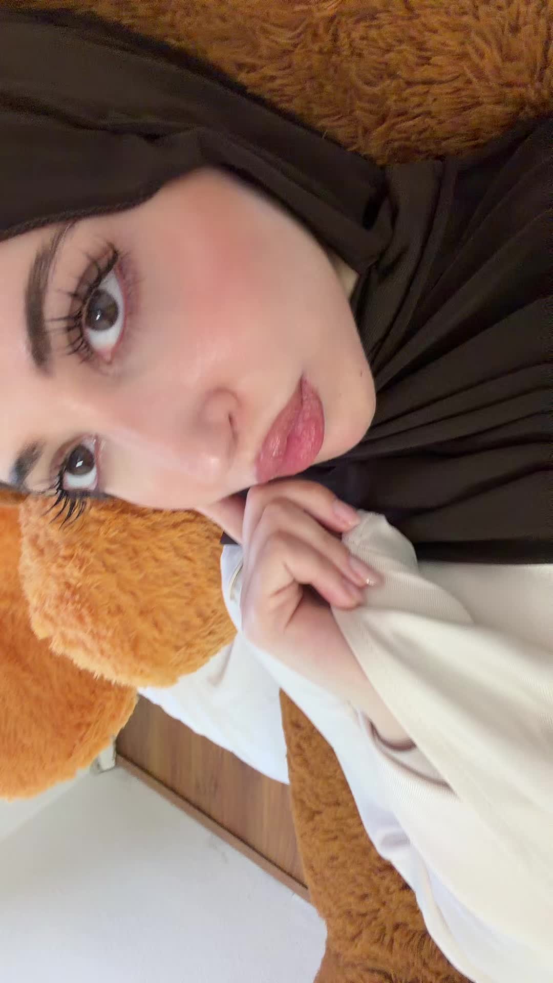 @لين