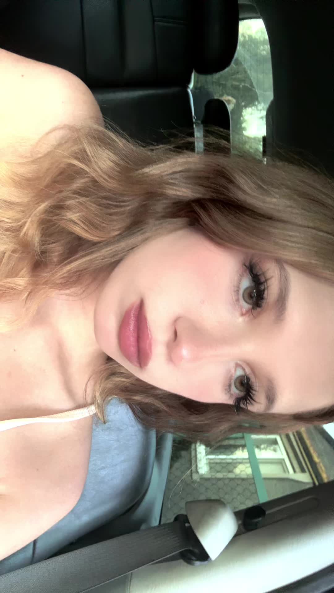 @vladikachika