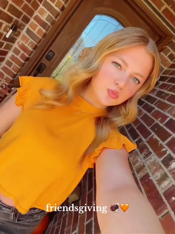 @𝐥𝐢𝐥𝐬 𝐬𝐩𝐚𝐦
