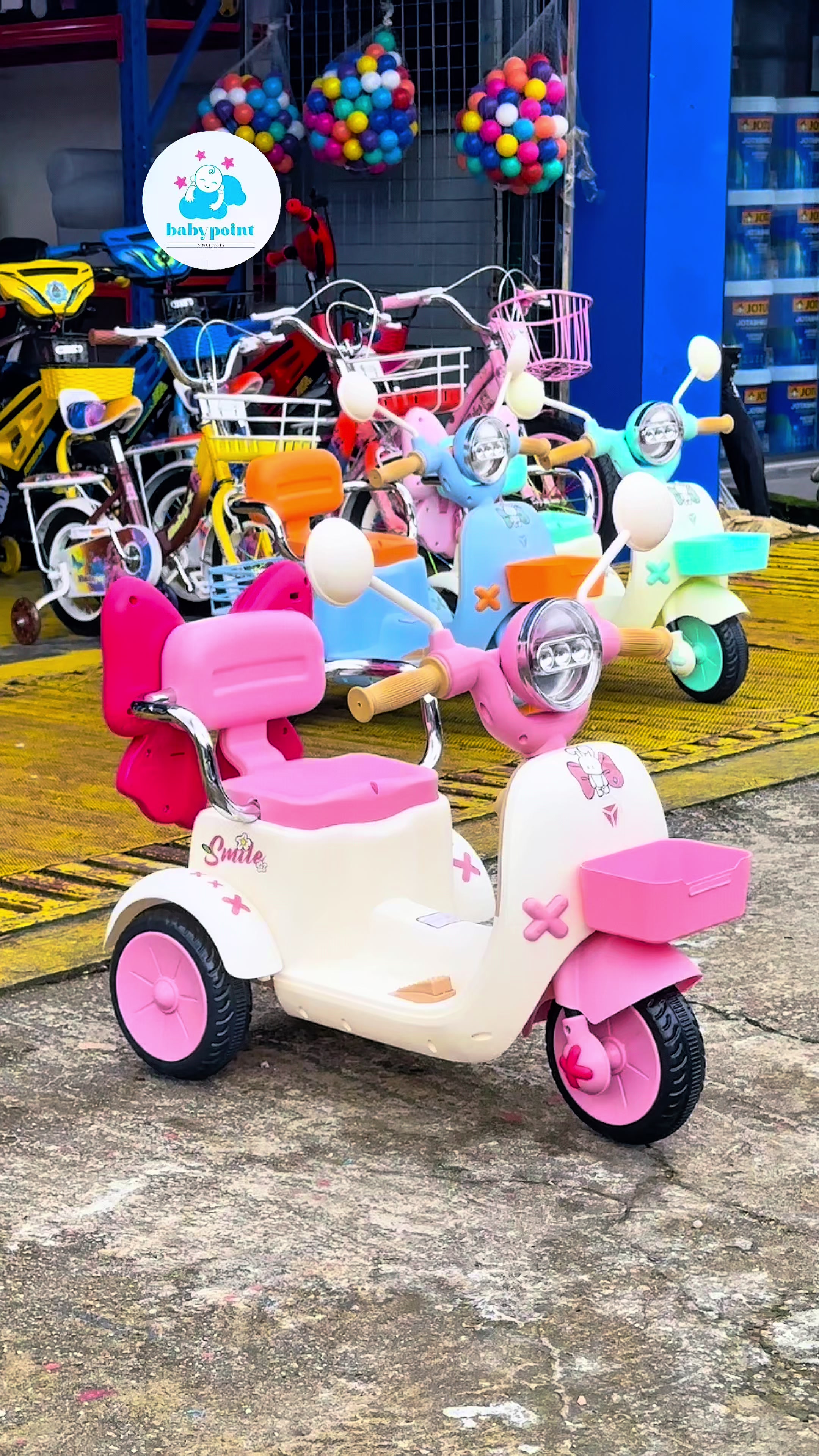 @Baby Point Kids Car Showroom