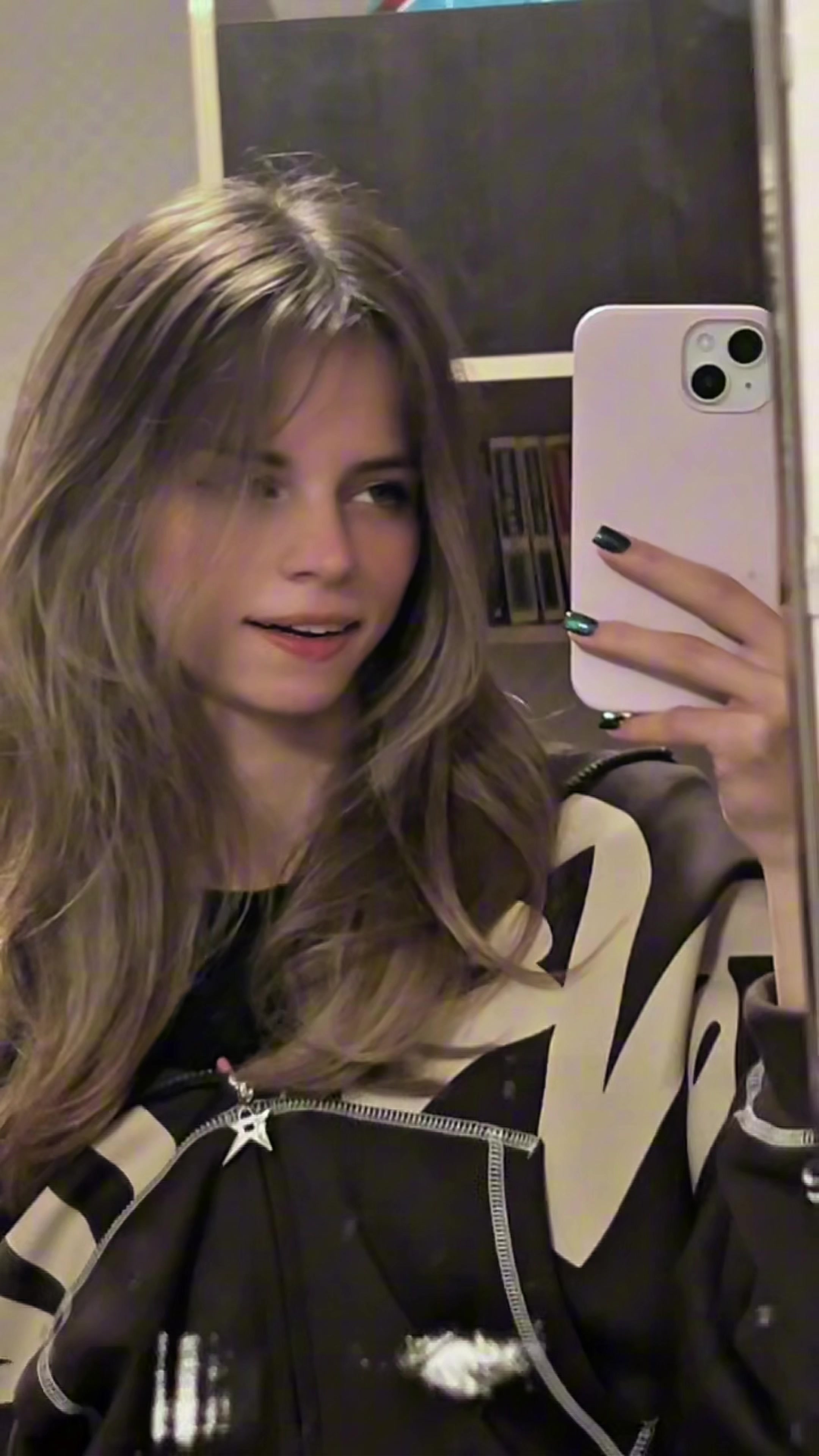 @Daria🌙