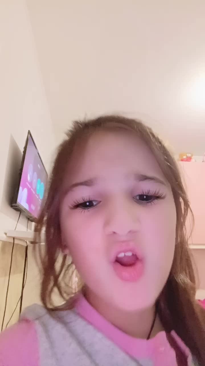 @gennyanna