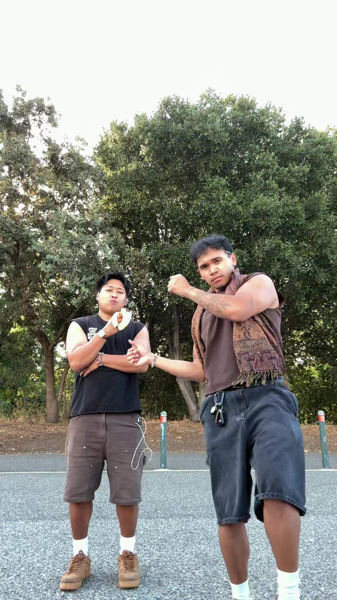@ekek