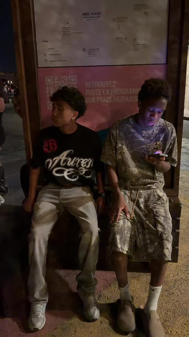 @zeleï🇲🇬🇷🇪