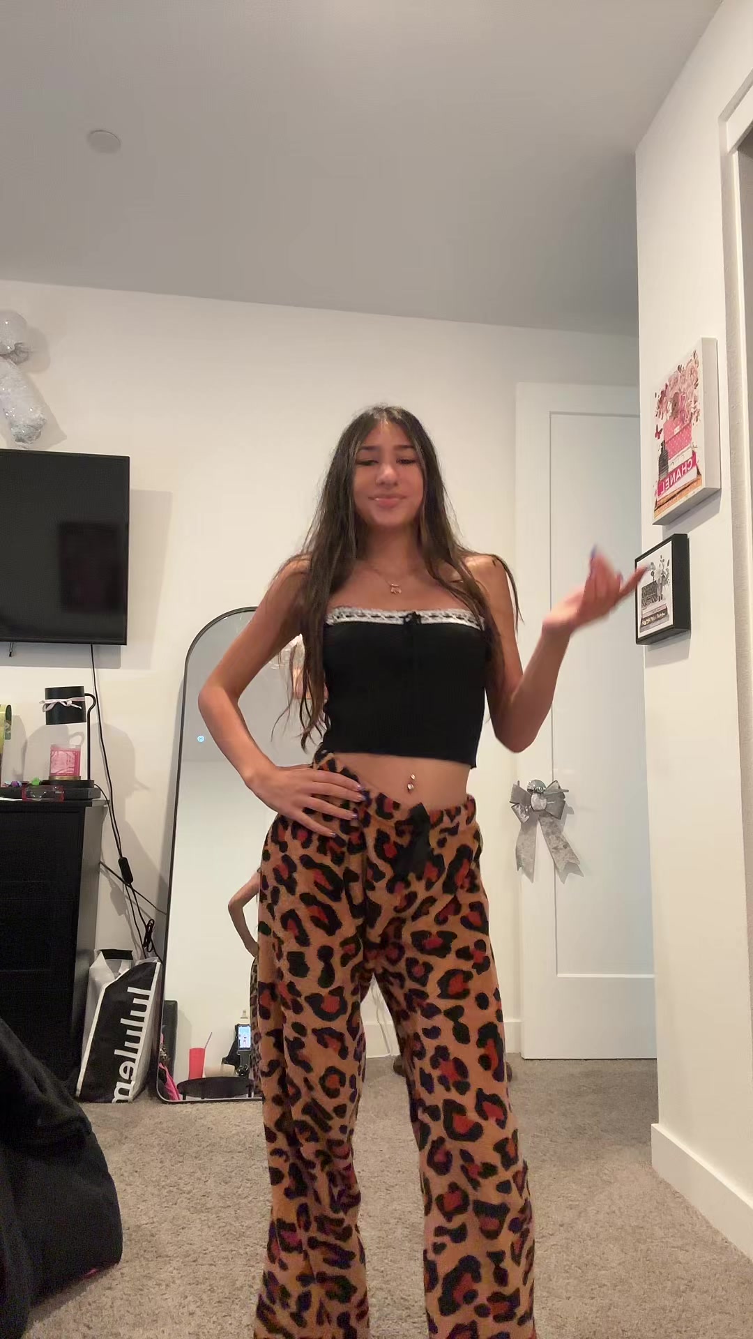 @bella